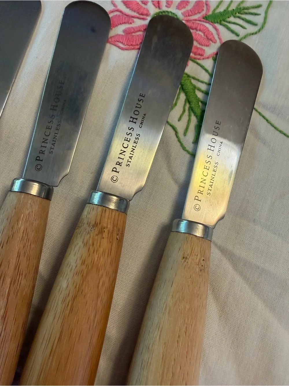 Vintage Pampered Chef Beaded Spoon Cheese Shaver Princess House Butter Knives